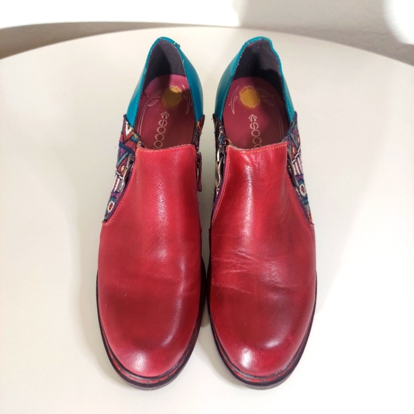 Socofly Maroon & Turquoise Leather Round Toe Heeled Shoes - Picture 4 of 15